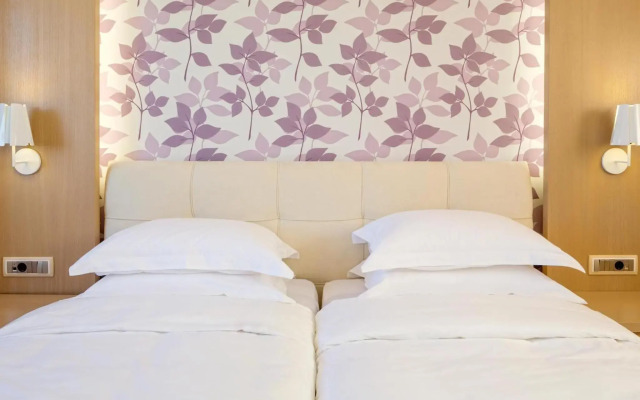 Princess Kyniska Suites