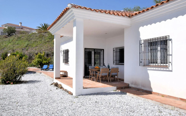 Inviting Villa in Arenas with private pool