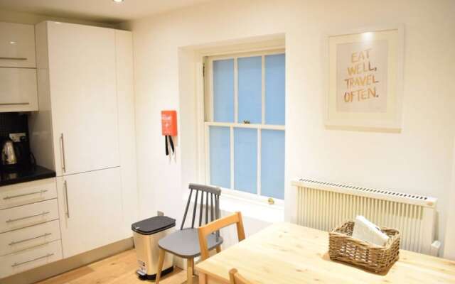 2 Bedroom Apartment Near Grafton Street