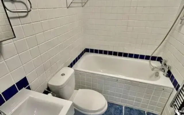 Vive Unique - Chelsea Cloisters Apartment
