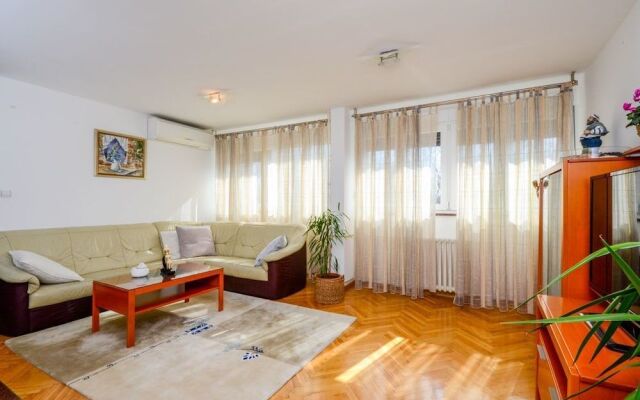 Apartment Snjezana