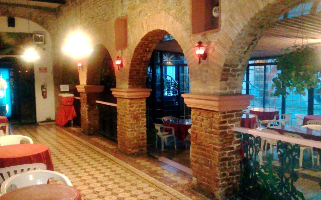Hotel Oasis