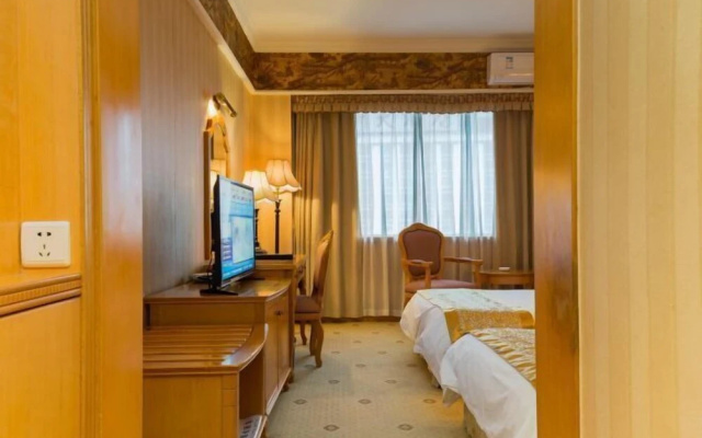 Dolphin Hotel – Guest Rooms – Qinzhou