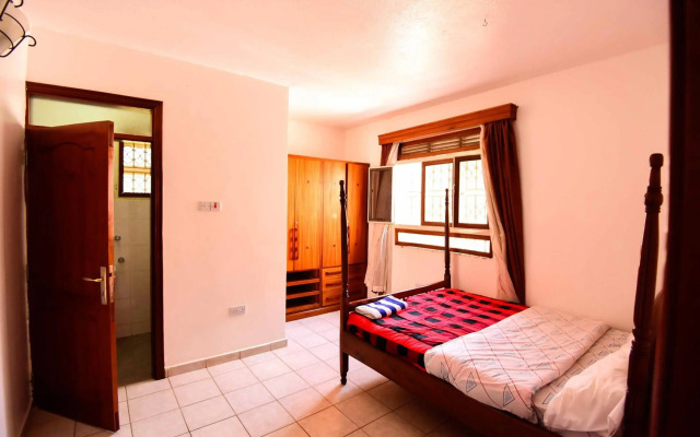 Crane Serviced Apartments