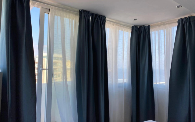 Magnificent Seafront 2-bedroom Sliema penthouse