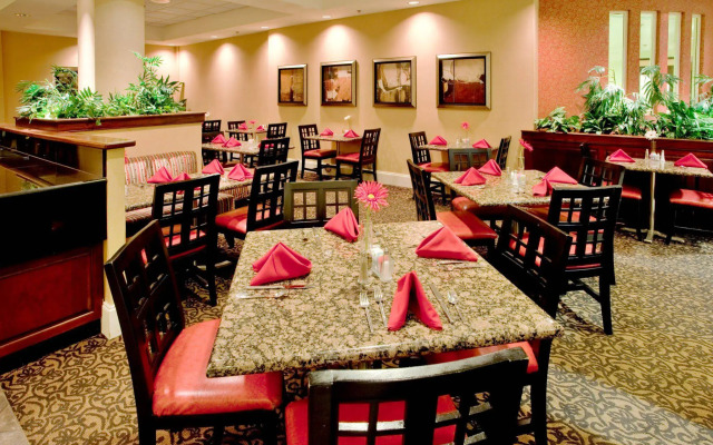 Holiday Inn Hotel & Suites Raleigh / Cary by IHG