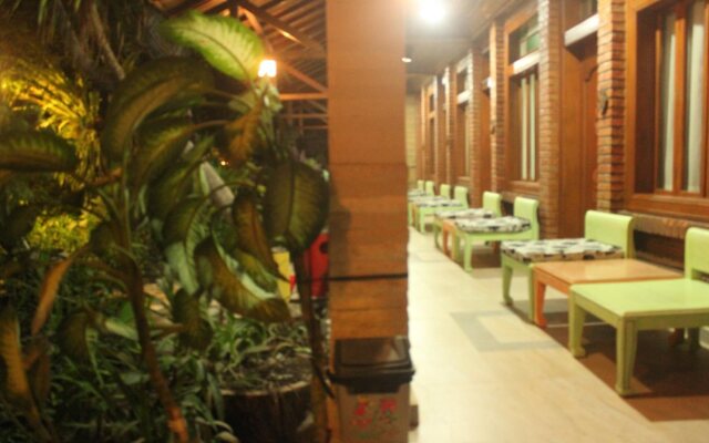 Ary's Hotel Yogyakarta