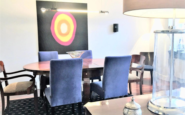 MONDRIAN Luxury Suites & Apartments Market Square IV