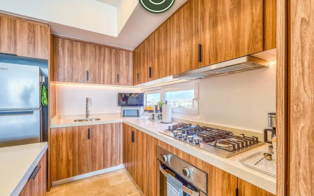 Harbor 171 Unit 1009