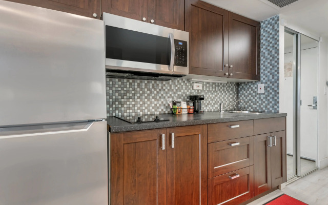 Travelodge by Wyndham Kamloops Mountview