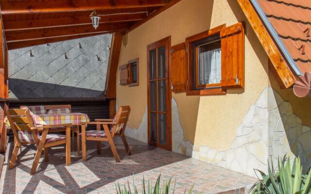House Kamilla Balatonmariafurdo