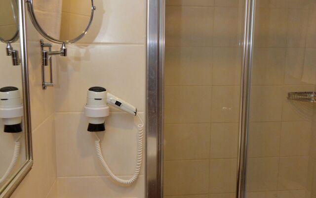 Artemis Princess Hotel