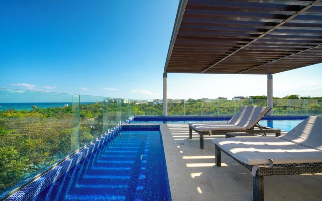 2 BR Condo with Rooftop Pool - Terrazas