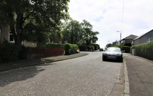 Gladsmuir View - Glasgow