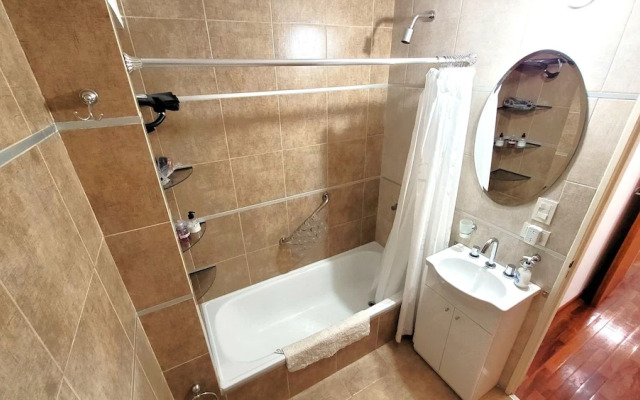 Centrico y muy Completo Departamento