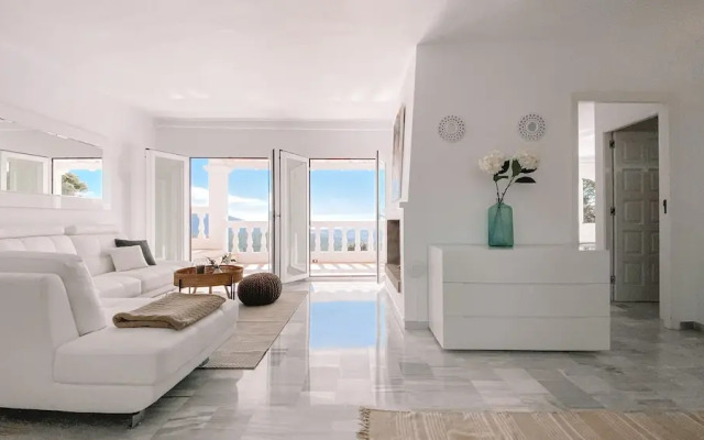 Villa The White Pearl