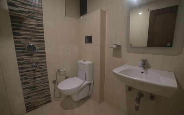 OYO 31020 Hotel Gaylord