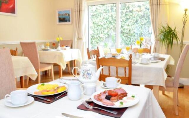 Salthill B&B Ocean Villa