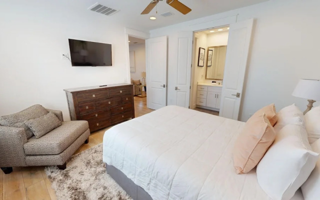 Seaside Serenity 5 Bedroom Home