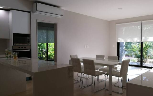 Lagunas 10.4 By Perlitas Home