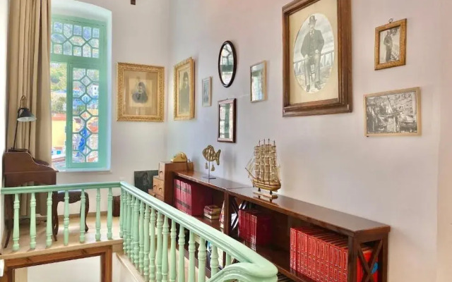 Athenas - Neoclassic Harbour View