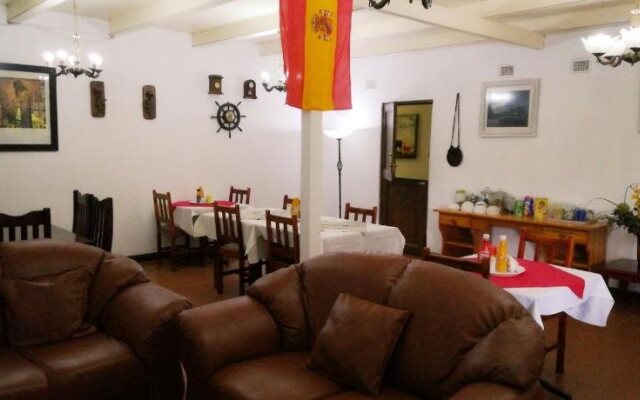 La Familia Guest House
