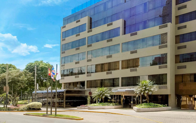 Roosevelt Hotel & Suites
