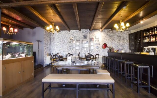 Pliades Hotel