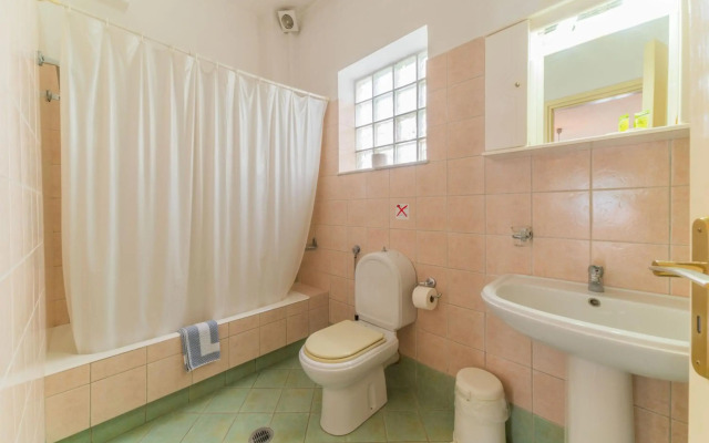 Kastro Studios Apartments