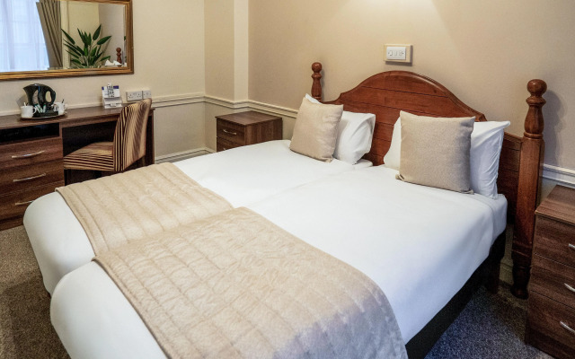 Britannia Adelphi Hotel