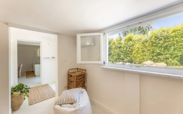 Belvedere - Seafront Apartment - 3 Places