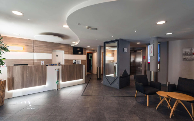 Ibis Styles Charleroi Airport Aero44
