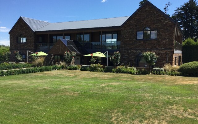 Amuri House Boutique Motel