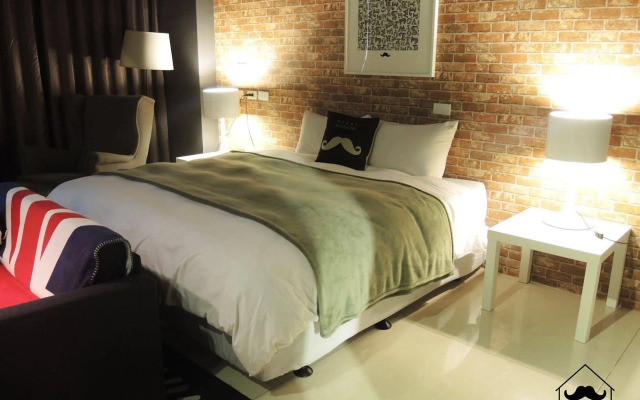 Huzi Room