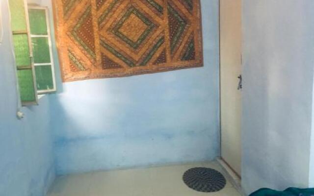 saffron guest house & hostel