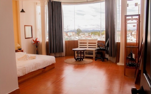 Khach San Phuc Thinh – Guest Rooms – Da Lat