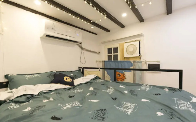 Hard Candy Apartment No.3