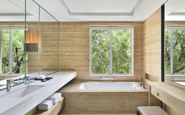 Courtyard by Marriott Aravali Resort