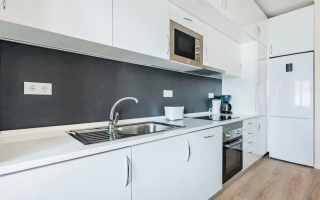 Oeiras Spacious and Modern Flat