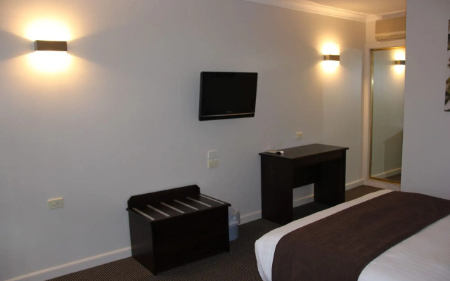 Sunshine Motor Inn