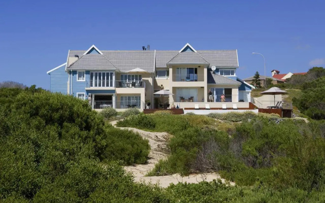 A Modern Beach House