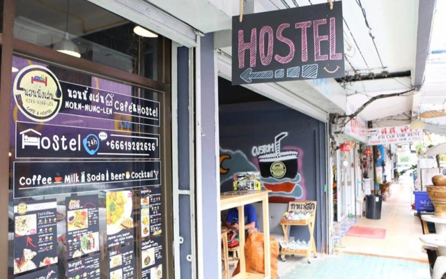 Norn Nung Len Cafe & Hostel
