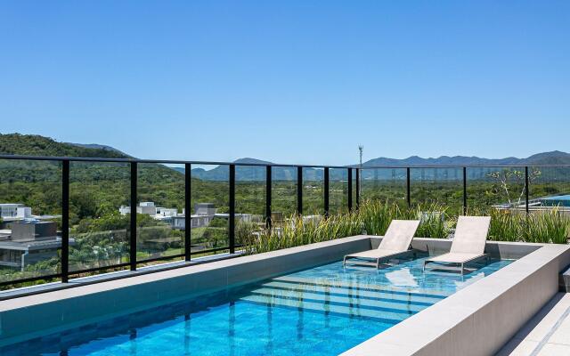 Rooftop com piscina em Jurerê Internacional #JA23