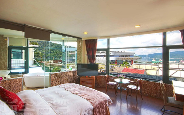 Shuian Lakeside Hotel