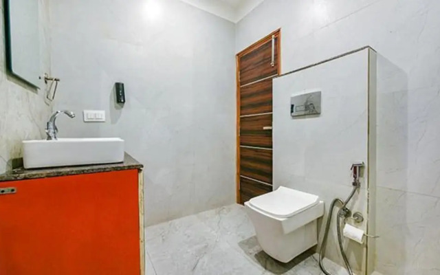 Fabhotel The Micky House