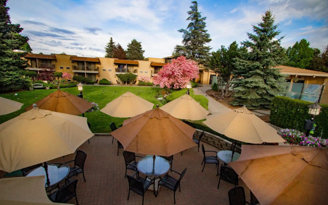 Mirabeau Park Hotel & Convention Center