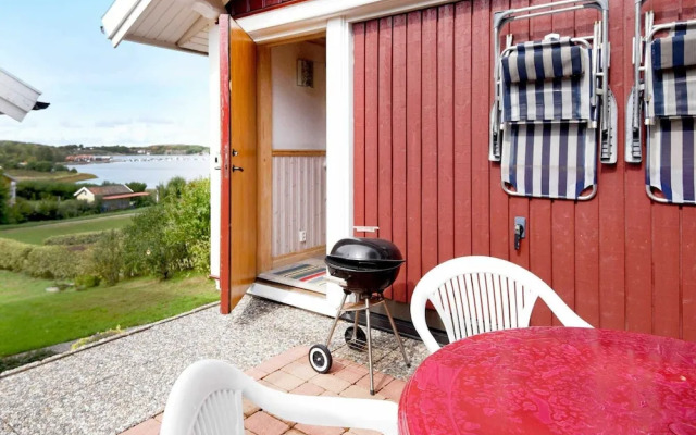 4 Person Holiday Home in Hamburgsund