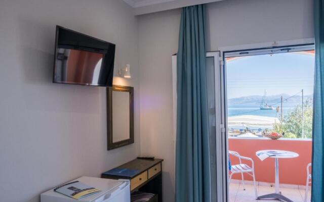 Christina Beachfront Rooms By Hotelius