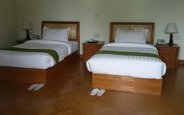 Myitkyina Plam Spring Resort Hotel