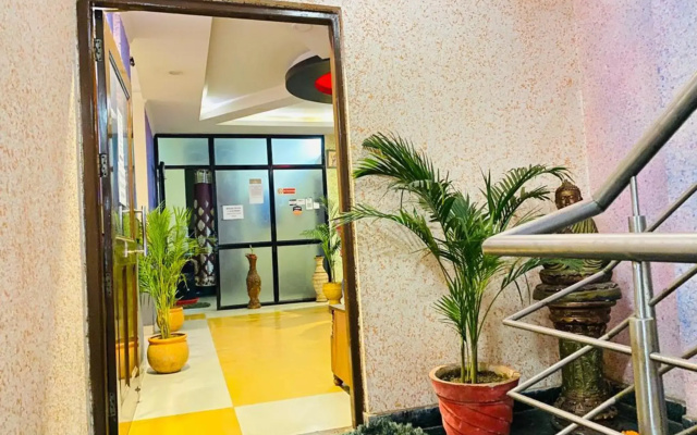 Hotel Happy Stay
